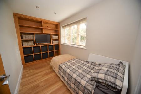 Ground floor bedroom.jpg