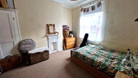 Bedroom 2.jpg