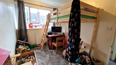 Bedroom 1 .jpg