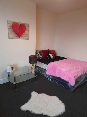 Flat 1