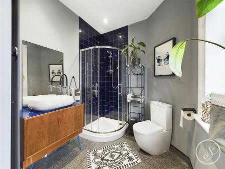 Bed 2 En-suite