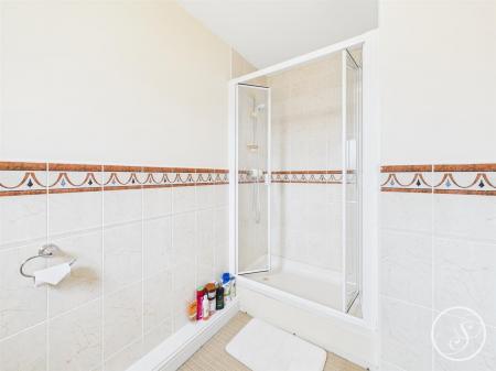 En-suite 2
