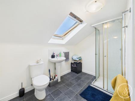 En-suite Bathroom