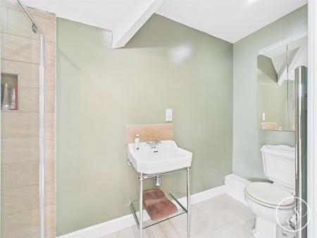 En-suite 1