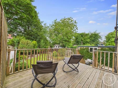 Garden/Decking