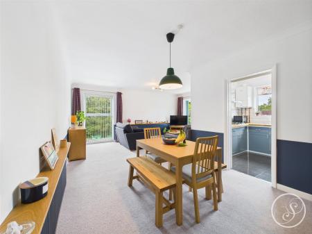 Lounge/Diner