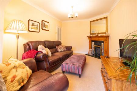 living room-3.jpg