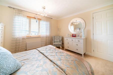 bedroom 1-2.jpg