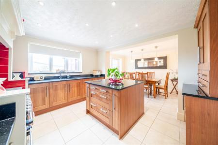 kitchen_.jpg
