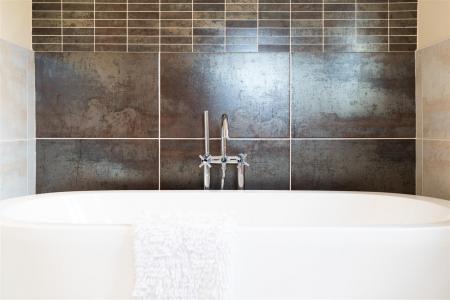 bathroom-4.jpg