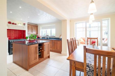 kitchen_-2.jpg