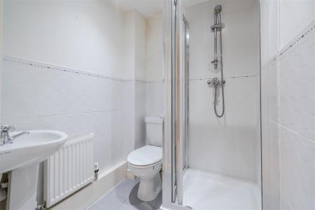 Bedroom 1-4.jpg