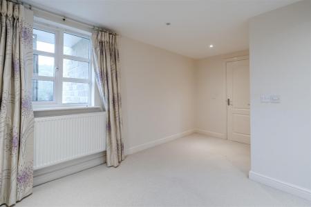 Bedroom 1-3.jpg