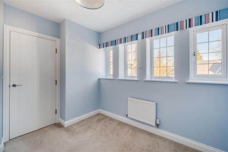 Bedroom 4.jpg