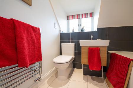 Bathroom 2-3.jpg
