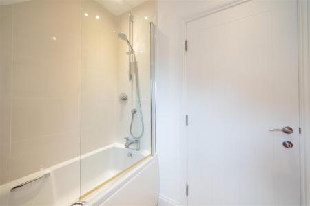 Bathroom 2-2.jpg