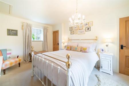 Bedroom 2-5.jpg