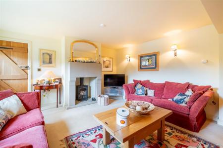 Living Room-3.jpg