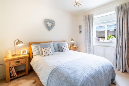 Bedroom 1-3.jpg