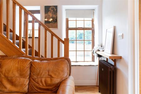 Living Room-8.jpg