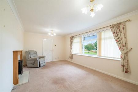 Living Room-2.jpg