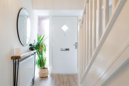 Hallway-3.jpg