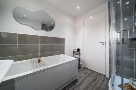 Bathroom-3.jpg