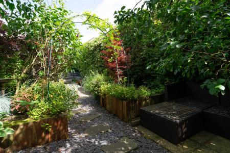 Garden-3.jpg