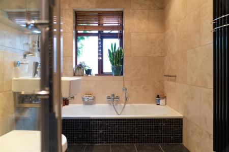 Bathroom-3.jpg