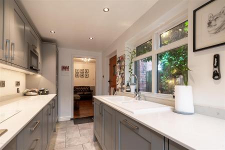 Kitchen-6.jpg