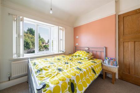 Bedroom 4-2.jpg