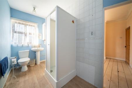 Bedroom 2-4.jpg