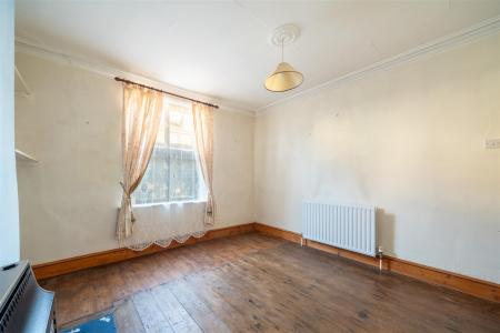 Living Room-2.jpg