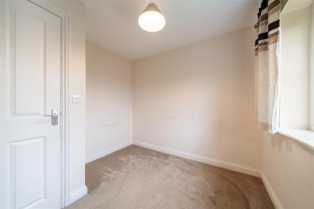 Bedroom 2-2.jpg