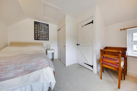 Bed4.2.jpg