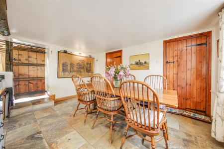 Dining Area2.jpg