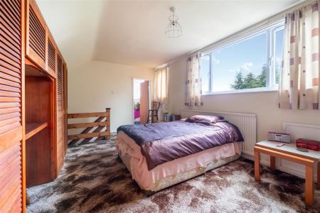 Bedroom 1-2.jpg