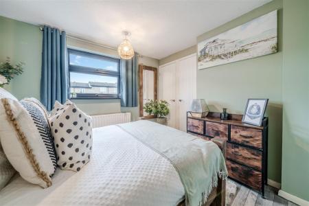 Bedroom 1-2.jpg
