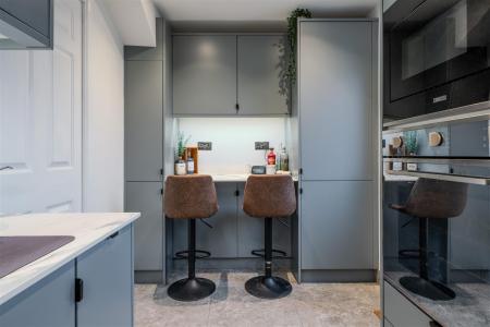 Kitchen-6.jpg
