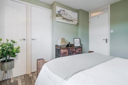Bedroom 1-4.jpg