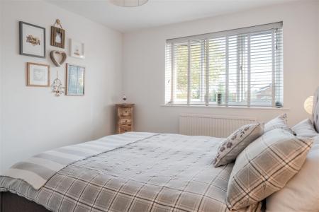 Bedroom 4-2.jpg