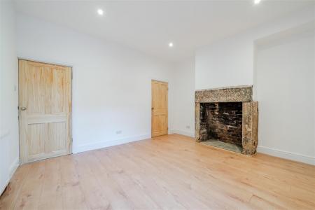 Dining Room-3.jpg