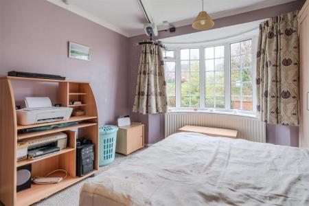 Bedroom 1-2.jpg