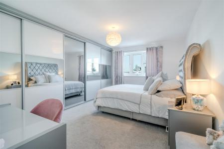 Bedroom 4.jpg