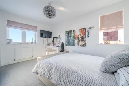 Bedroom 1.jpg