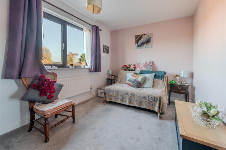 Bedroom 1.jpg