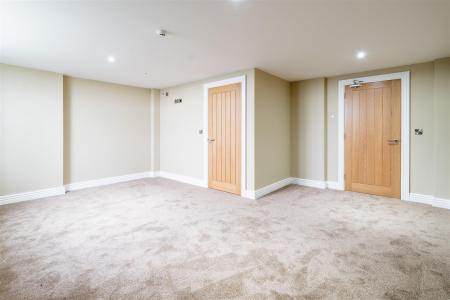 Bedroom 2-2.jpg