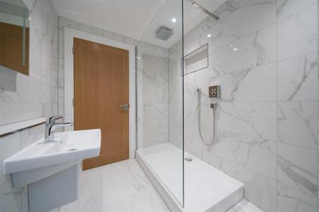 Bathroom-3.jpg
