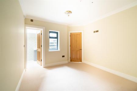 Bedroom 2-2.jpg