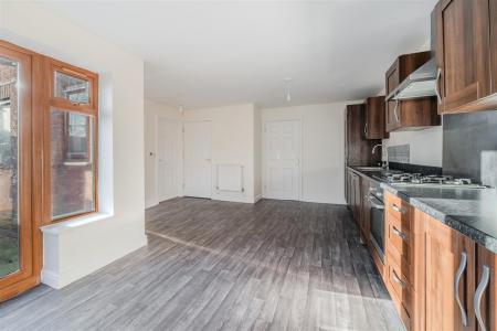 Kitchen-4.jpg